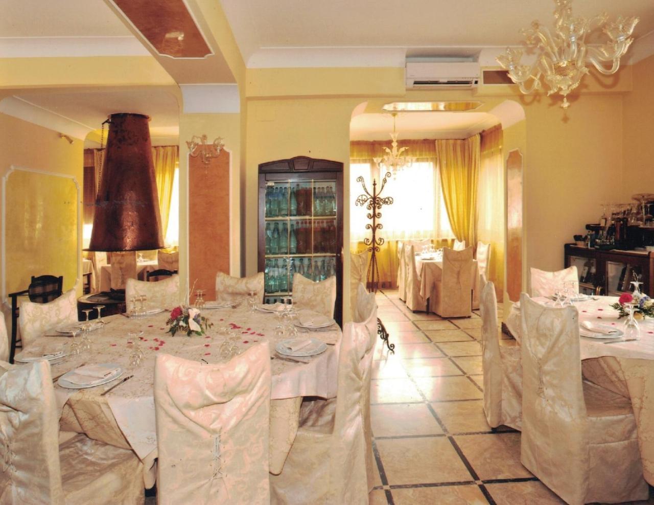 Albergo La Perla Civitella Roveto Kültér fotó